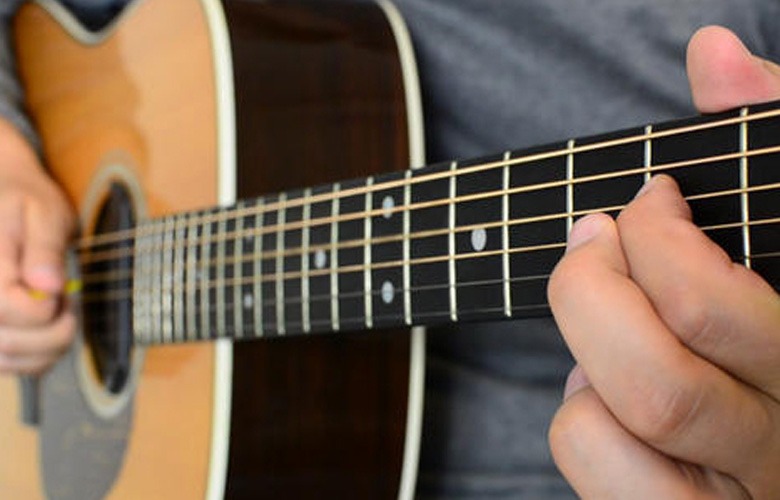 TOP 10 - Chanson facile à apprendre à la guitare